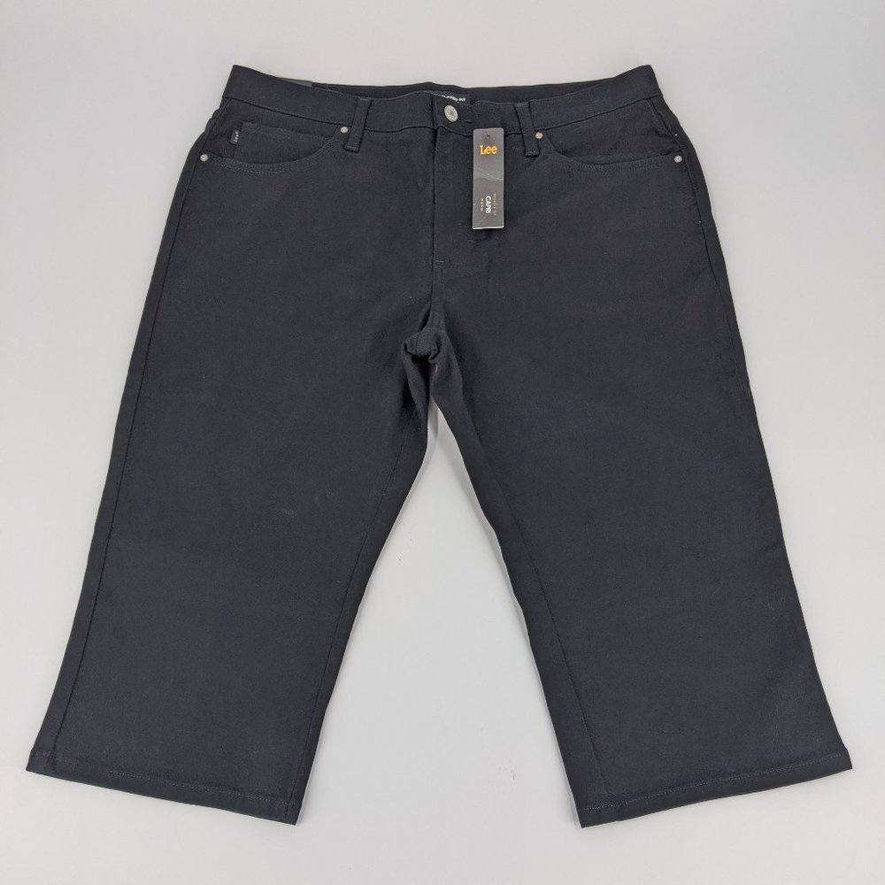 Lee Relaxed Fit Mid-Rise Capri (14P)
